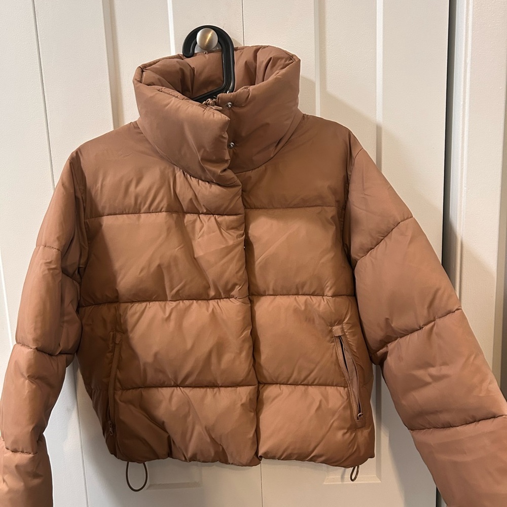Alo Toasted Almond Puffer Jacket